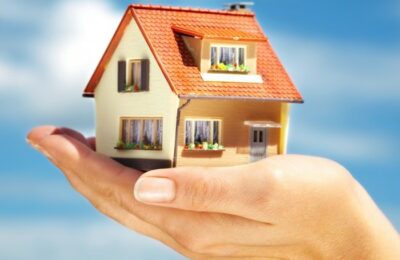 Стоит ли брать потребительский кредит для покупки квартиры?